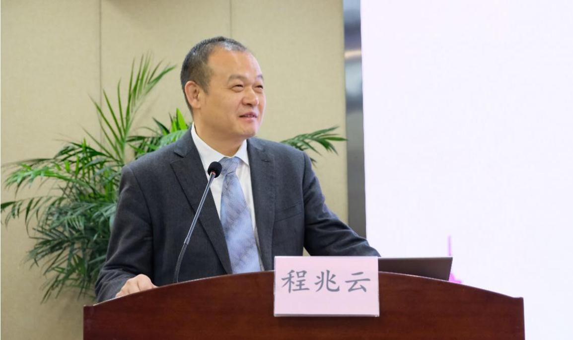 阜外华中心血管病医院副院长程兆云,护理教研室主任杨巧芳,麻醉教研室