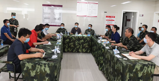 总队司令员黄锦明,政治委员黄明村,副司令员马俊东,参谋长郝光荣等